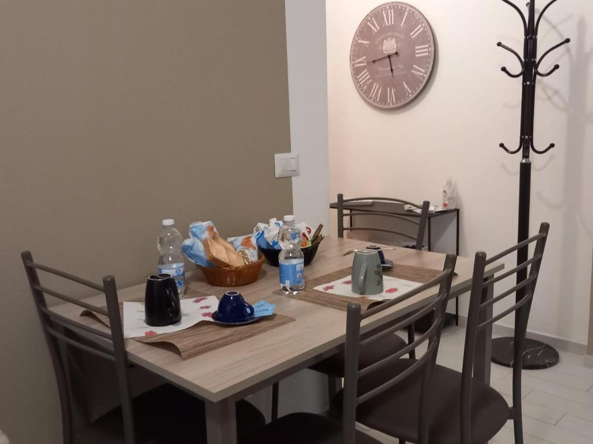 La Casa Di Marta Apartment Corsico Luaran gambar