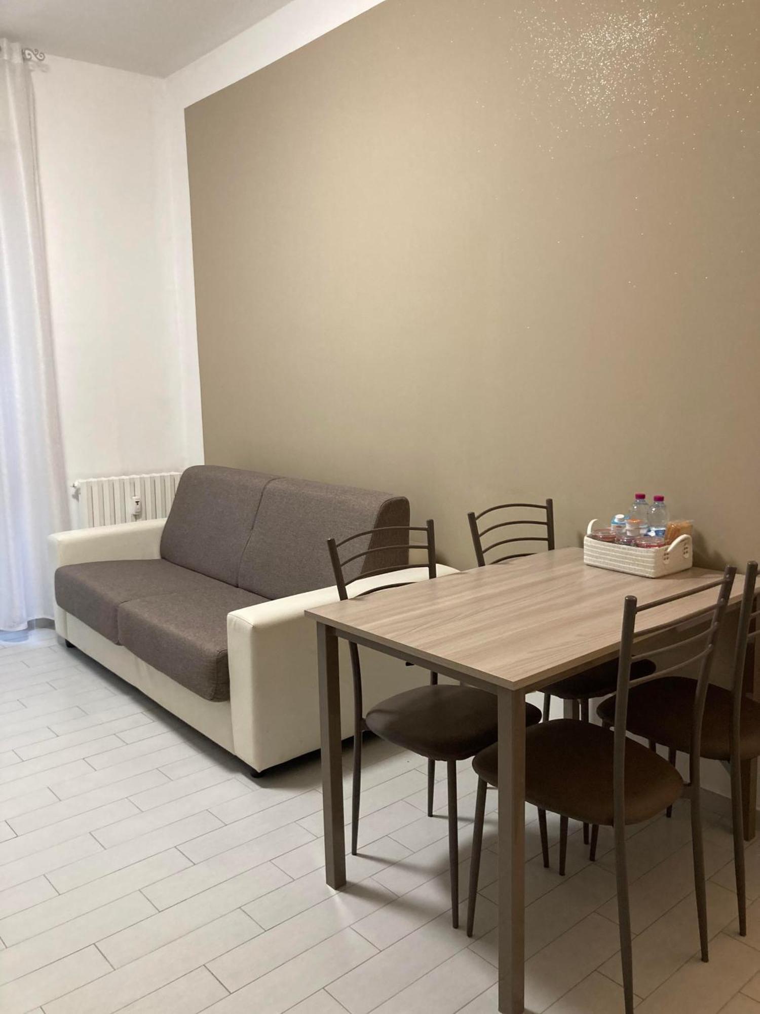 La Casa Di Marta Apartment Corsico Luaran gambar